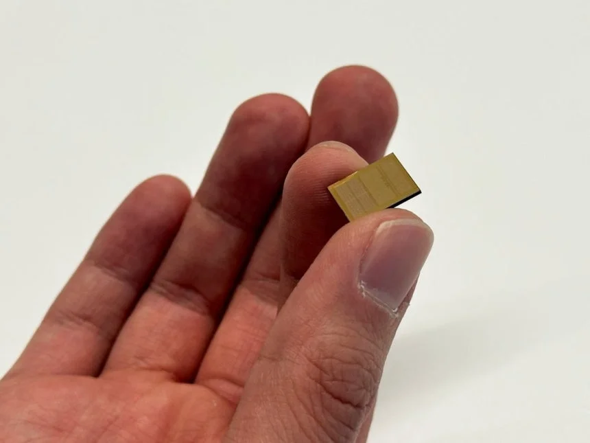 삼성전자 vs 하이닉스 자존심 건 'HBM4 전쟁'…"영업익 424조" [강경주의 테크X]